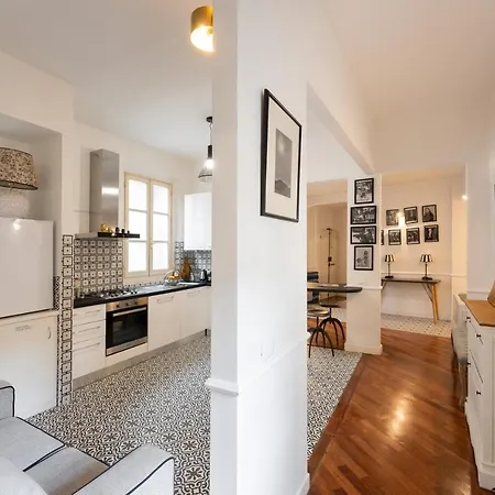 Guest house Casa Faenza At Most Historical Center With Lift !!! *