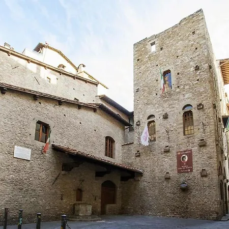 Casa Faenza At Most Historical Center With Lift !!! Guest house Florence