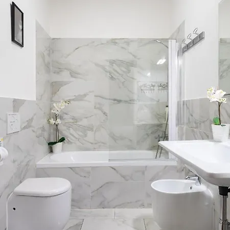 Casa Faenza At Most Historical Center With Lift !!! Guest house